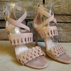 Ivanka Trump Itdrita Strappy Beige Heel sz 8